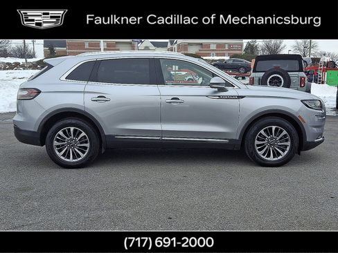 Used 2021 Lincoln Nautilus Reserve image 7