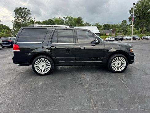 Used 2015 Lincoln Navigator 4WD image 5