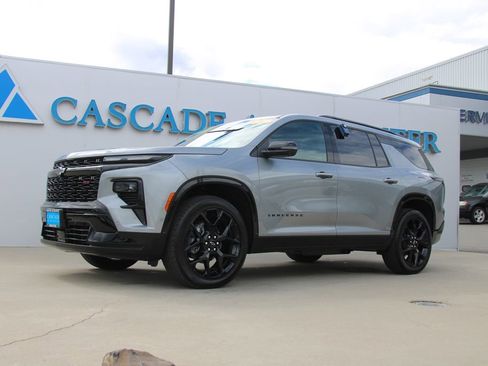 Certified 2024 Chevrolet Traverse RS image 1