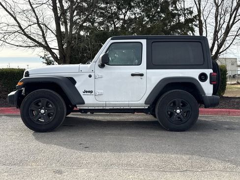 Used 2023 Jeep Wrangler Sport S image 9
