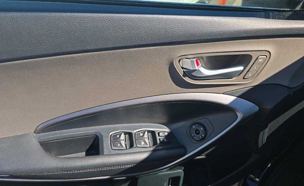 Used 2019 Hyundai Santa Fe XL FWD image 10