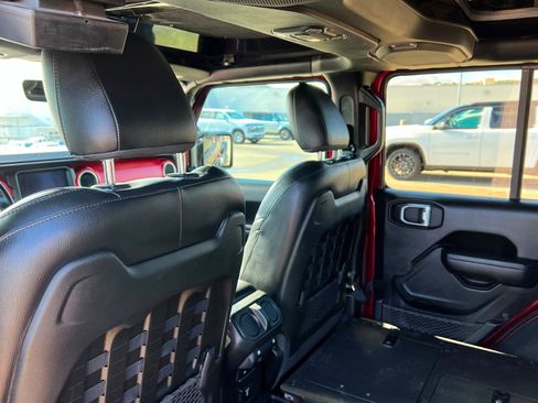 Used 2021 Jeep Wrangler Unlimited Rubicon image 19