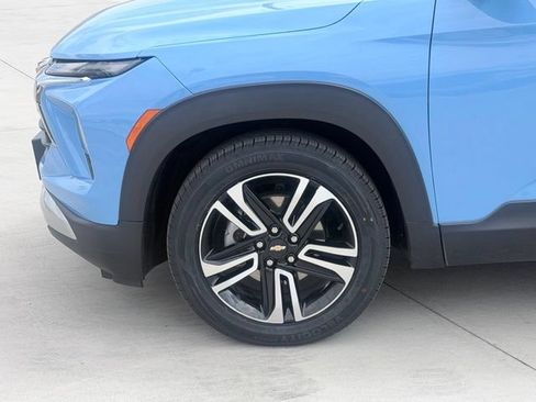 Used 2024 Chevrolet TrailBlazer LT w/ LT Cold Weather Package FWD image 30