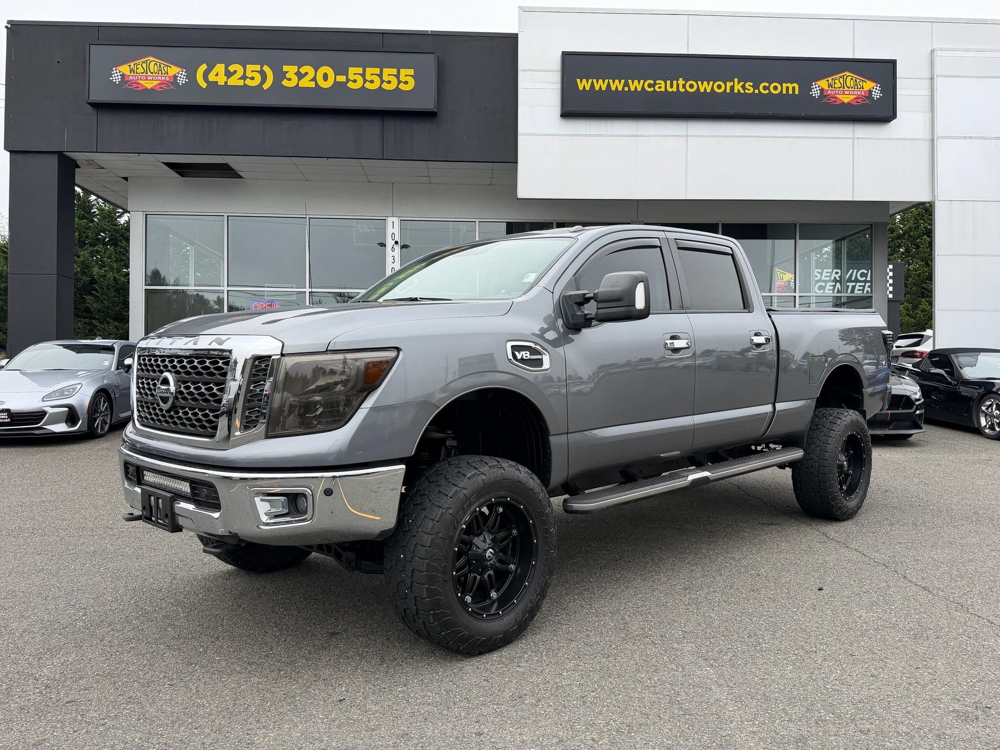 Used 2017 Nissan Titan SV AWD/4WD image 21