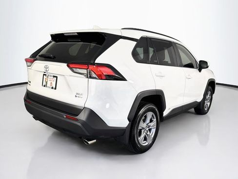 Used 2025 Toyota RAV4 XLE AWD/4WD image 9