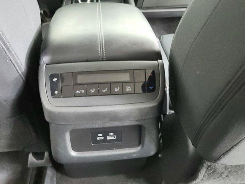 Certified 2025 Nissan Pathfinder SV FWD image 21
