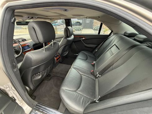 Used 2006 Mercedes-Benz S 430 4MATIC image 6