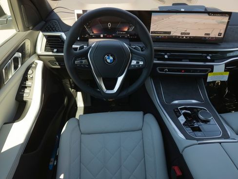 New 2026 BMW X5 xDrive40i w/ Climate Comfort Package AWD/4WD image 15