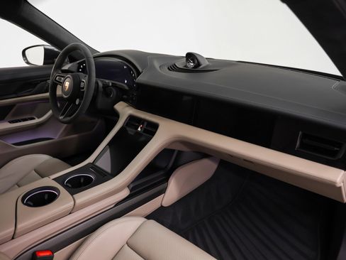 Used 2023 Porsche Taycan GTS image 25