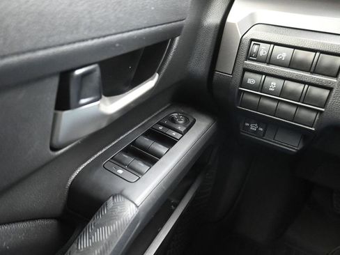 Used 2024 Toyota Tacoma TRD Off-Road AWD/4WD image 10
