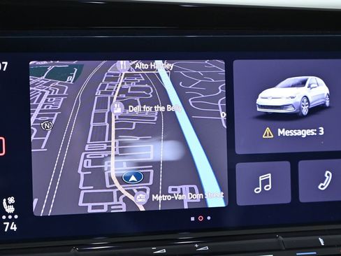 Used 2024 Volkswagen Golf R image 17