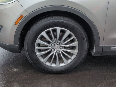 Used 2016 Lincoln MKX Select w/ Select Plus Package FWD image 13