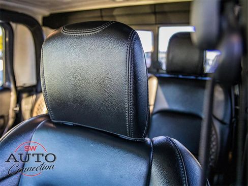 Used 2021 Jeep Gladiator Overland image 33