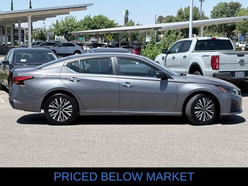 Used 2025 Nissan Altima 2.5 SV FWD image 4