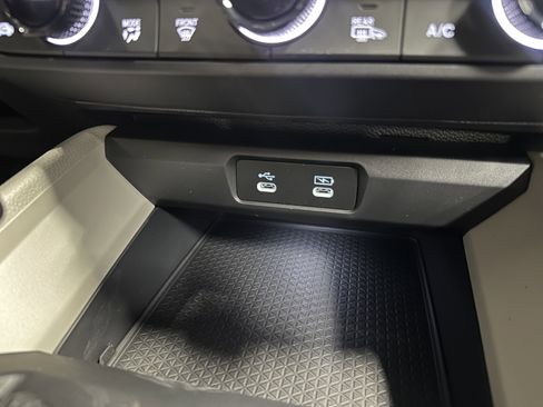 New 2025 Honda Accord SE image 12