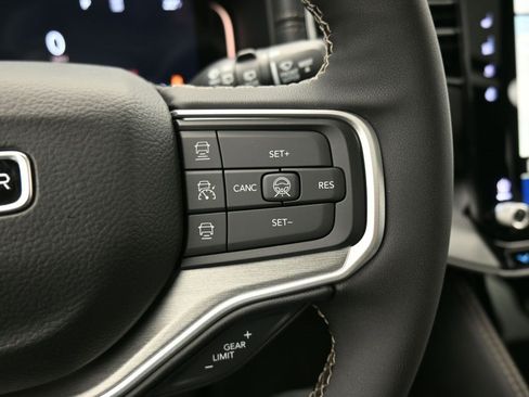 New 2026 Jeep Grand Wagoneer L Limited image 23