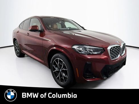 Used 2025 BMW X4 xDrive30i AWD/4WD image 1