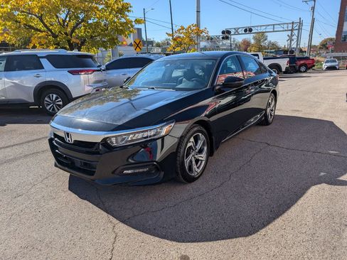 Used 2019 Honda Accord EX image 1