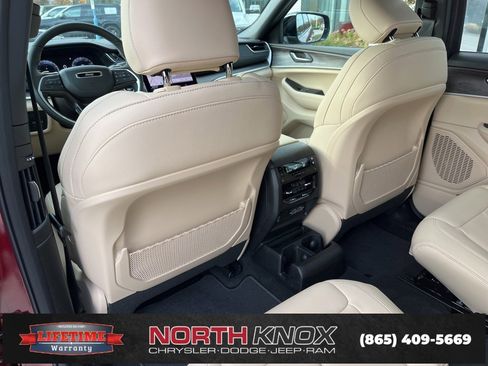 New 2025 Jeep Grand Cherokee L Limited image 19