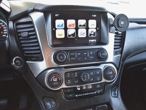 Used 2017 Chevrolet Tahoe LT w/ Luxury Package RWD image 25
