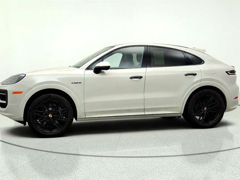 Used 2025 Porsche Cayenne E-Hybrid Coupe AWD/4WD image 8