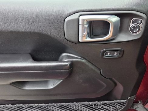 Used 2021 Jeep Gladiator Sport AWD/4WD image 19