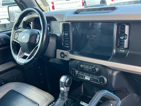 Used 2021 Ford Bronco Wildtrak AWD/4WD image 16
