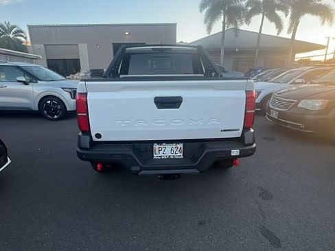Used 2024 Toyota Tacoma 4x4 Double Cab Hybrid image 4