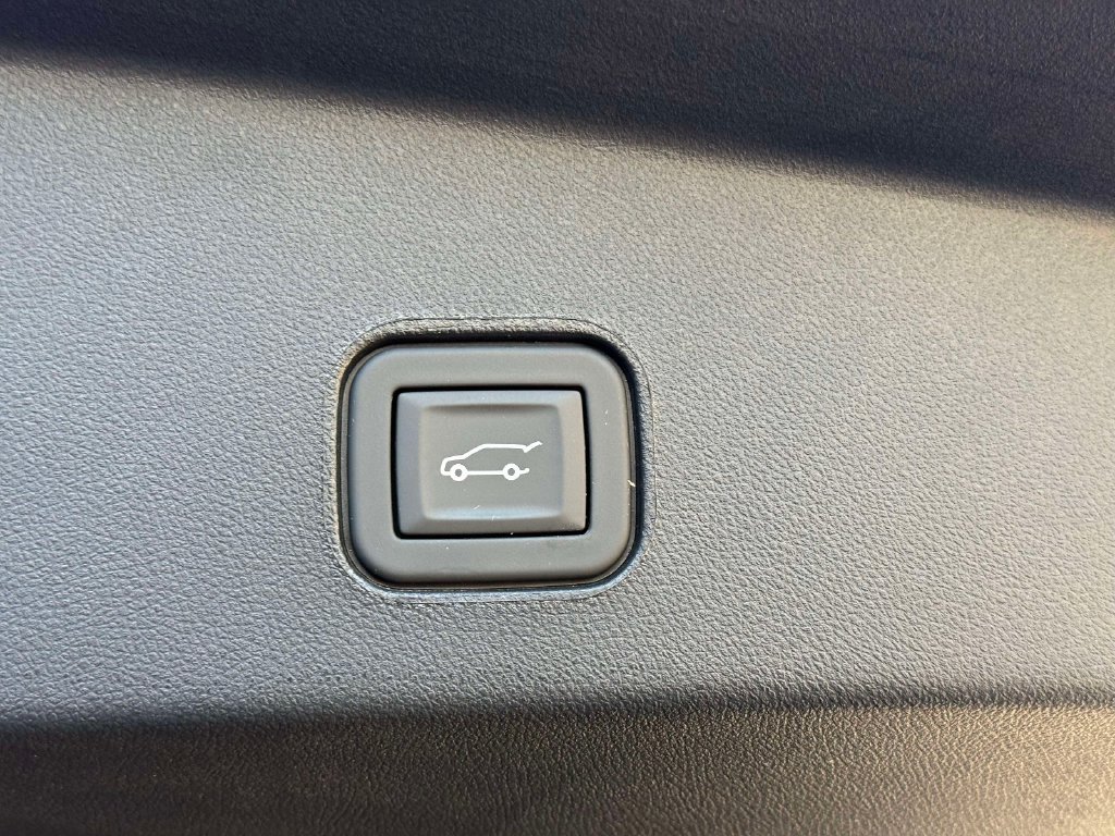 Used 2025 Cadillac Lyriq Sport w/ Nappa Leather Package AWD/4WD image 18