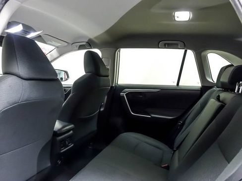 Certified 2022 Toyota RAV4 LE FWD image 9