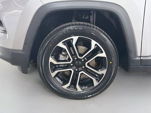 Used 2022 Jeep Compass Limited AWD/4WD image 32