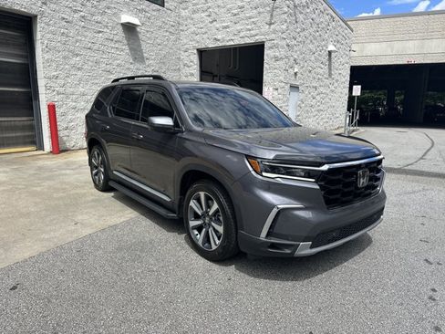Used 2025 Honda Pilot Elite image 4