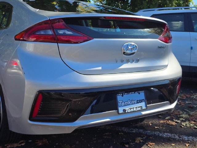 Used 2017 Hyundai Ioniq SEL FWD image 13