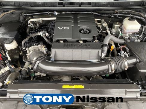 Used 2023 Nissan Frontier PRO-4X w/ Pro-4X Premium Package AWD/4WD image 10