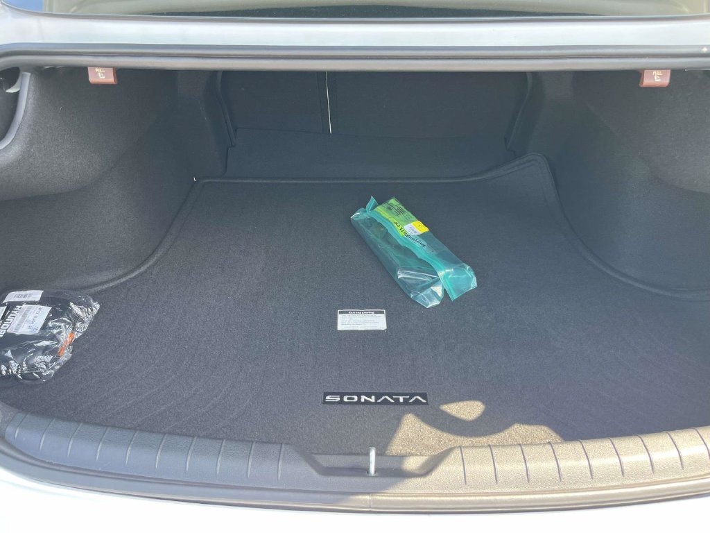 Certified 2025 Hyundai Sonata Limited FWD image 10