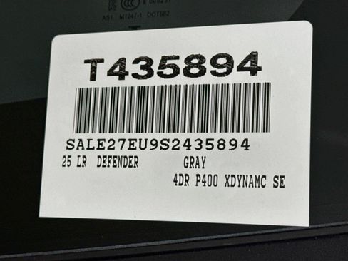Used 2025 Land Rover Defender 110 X-Dynamic SE AWD/4WD image 47