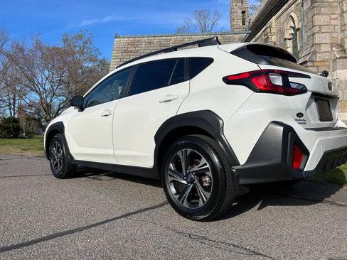 Used 2024 Subaru Crosstrek 2.0i Premium AWD/4WD image 12
