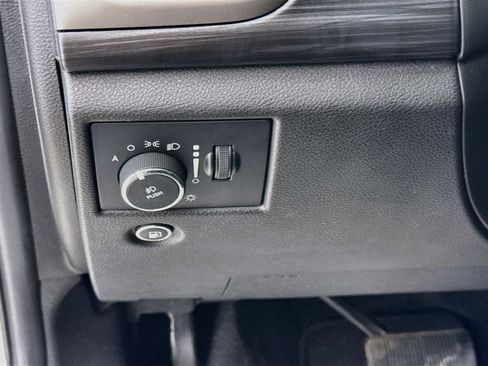 Used 2021 Jeep Grand Cherokee Laredo X AWD/4WD image 10