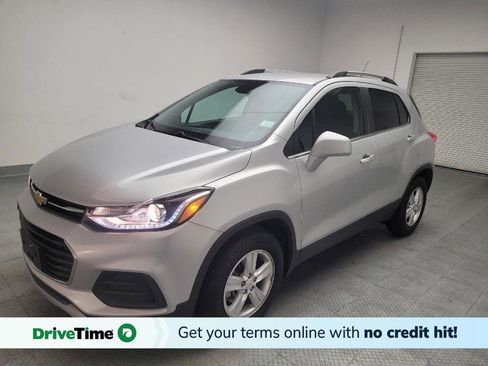Used 2018 Chevrolet Trax LT w/ LT Convenience Package image 1