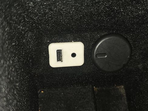 Used 2011 Cadillac SRX Luxury image 33