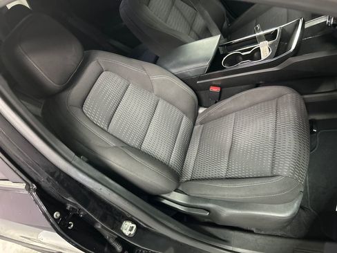 Used 2025 Chevrolet Equinox LT image 24