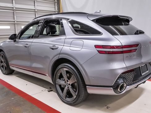 Certified 2024 Genesis GV70 2.5T w/ Sport Prestige Package AWD/4WD image 8