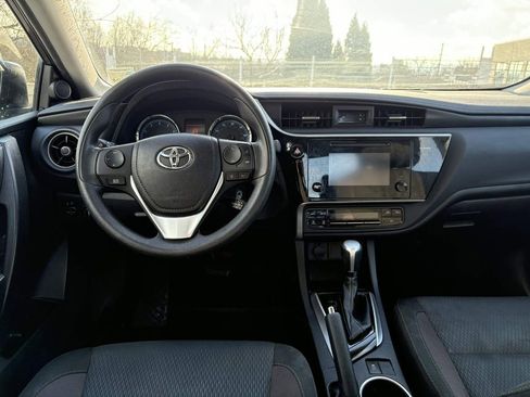 Used 2017 Toyota Corolla L image 5