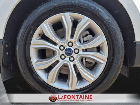 Used 2022 Ford Edge Titanium w/ Equipment Group 301A AWD/4WD image 29