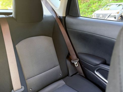 Used 2025 Kia Soul LX w/ LX Technology Package FWD image 35