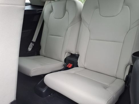 Used 2024 Volvo XC90 B5 Core w/ Protection Package Premier AWD/4WD image 19