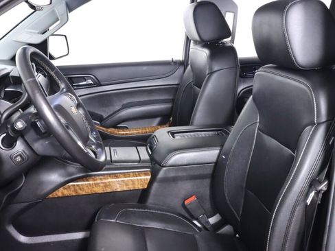 Used 2020 Chevrolet Suburban Premier AWD/4WD image 31