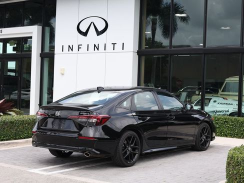 Used 2025 Honda Civic Sport image 4