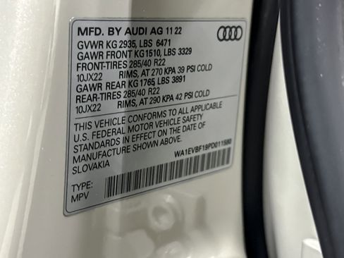 Used 2023 Audi Q8 Premium Plus w/ Premium Plus Package AWD/4WD image 28