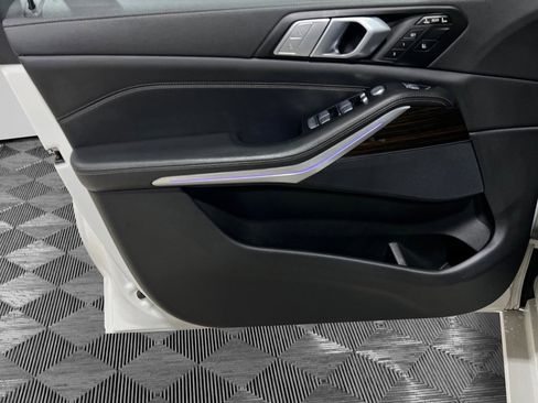 Used 2022 BMW X7 xDrive40i image 24